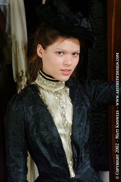 40.jpg (45713 bytes)