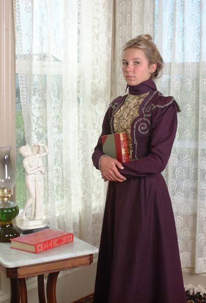 53.jpg (33765 bytes)