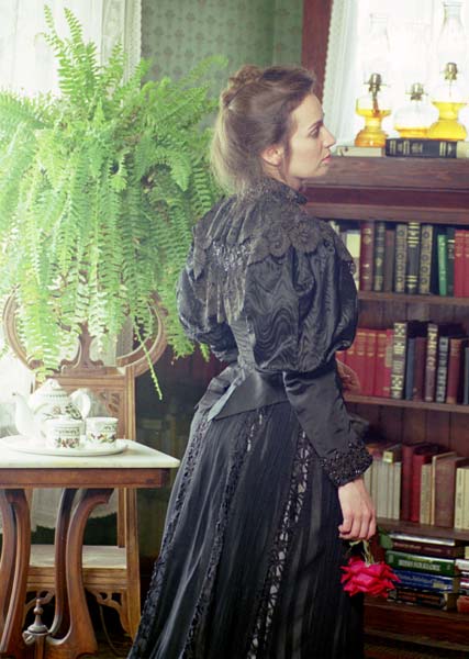 74.jpg (44348 bytes)