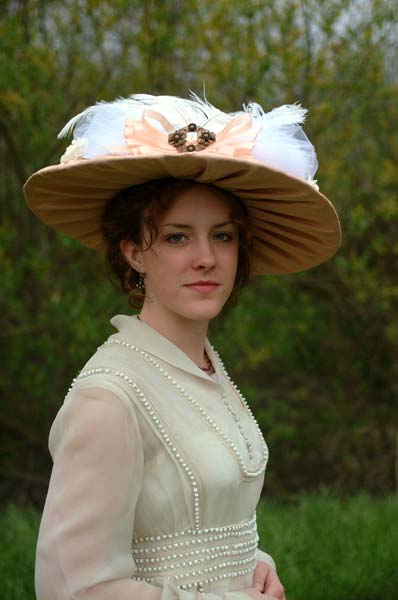 76.jpg (25966 bytes)