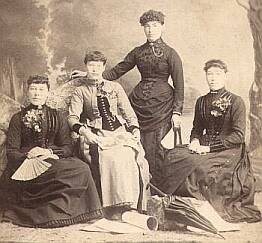 b9.jpg (15936 bytes)