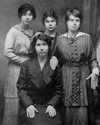 r3.JPG (29663 bytes)