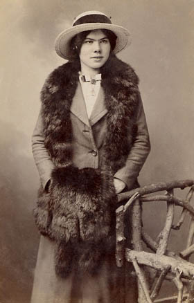 r6.jpg (25017 bytes)