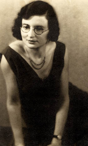 r7.jpg (23443 bytes)